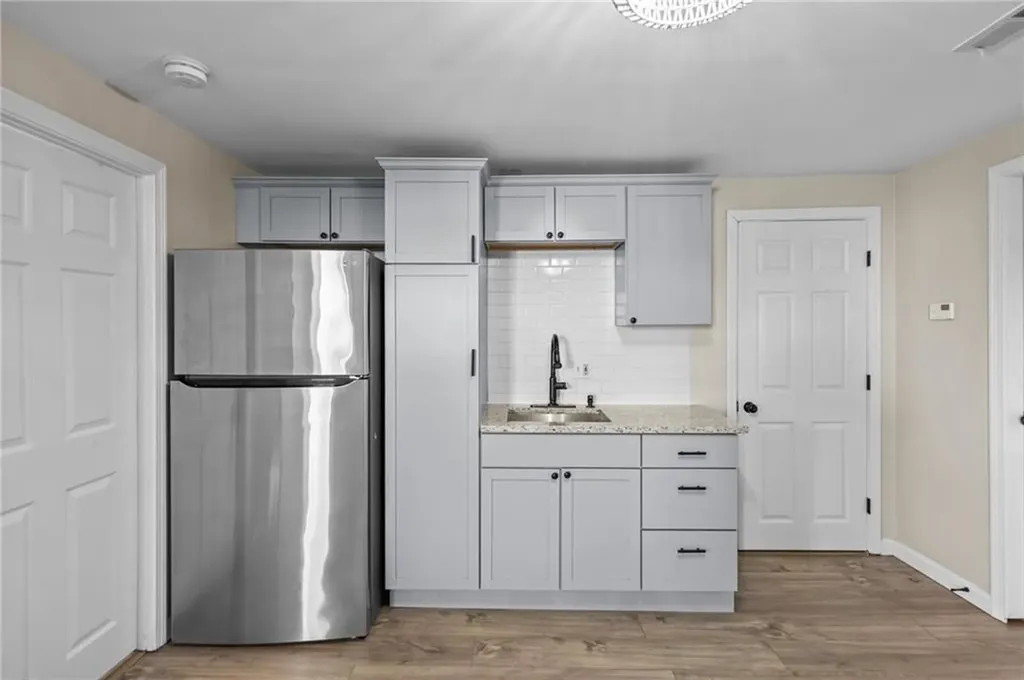 19 Curtis Street Warwick RI 02889