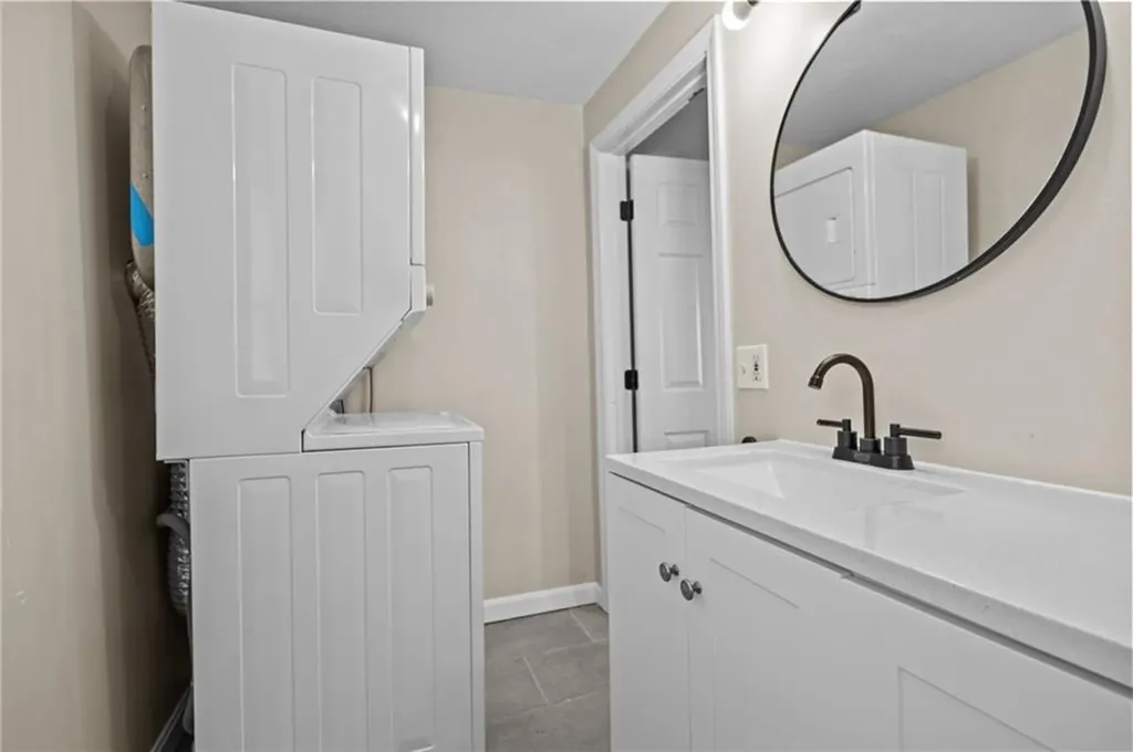 19 Curtis Street Warwick RI 02889