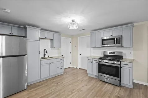 19 Curtis Street Warwick RI 02889