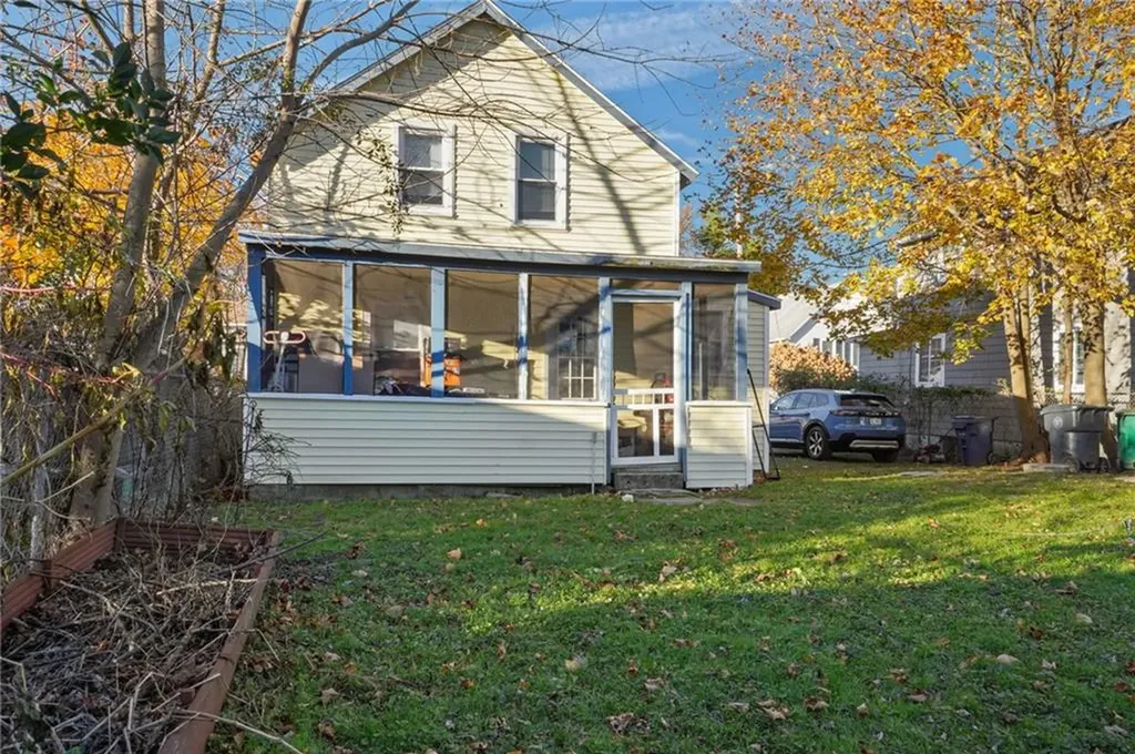 38 Pender Avenue Warwick RI 02889