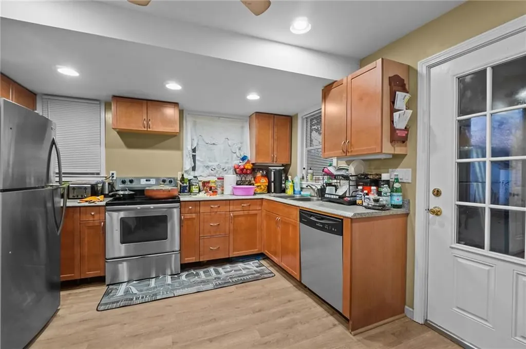 38 Pender Avenue Warwick RI 02889