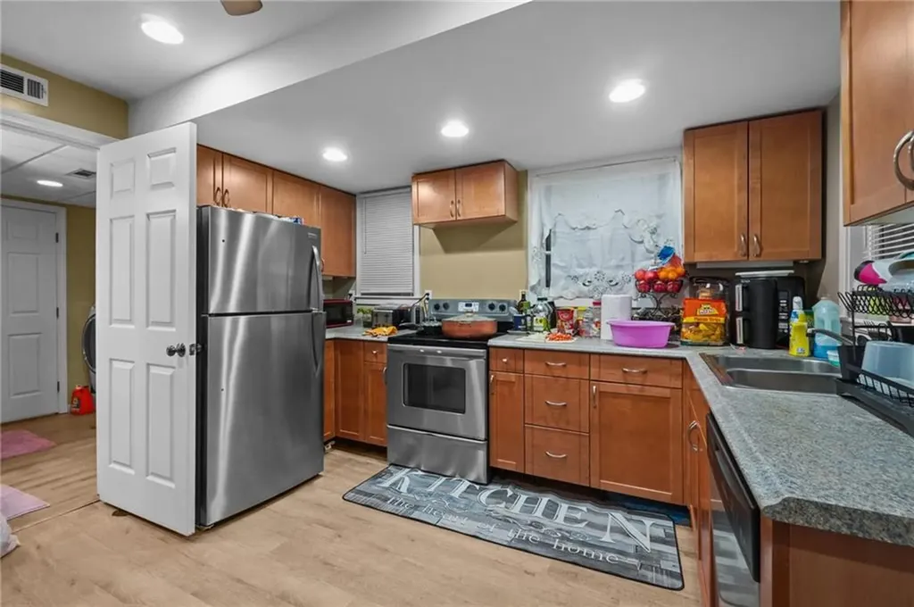 38 Pender Avenue Warwick RI 02889