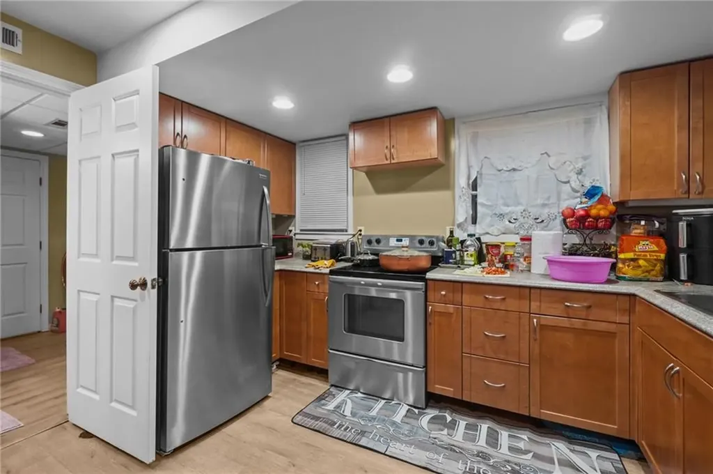 38 Pender Avenue Warwick RI 02889
