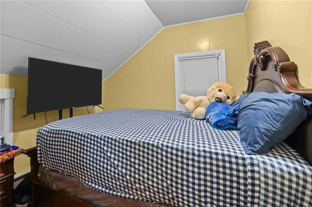 38 Pender Avenue Warwick RI 02889