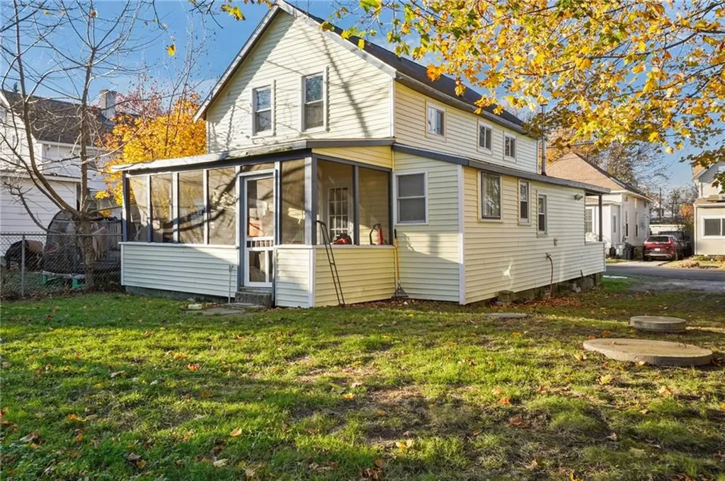 38 Pender Avenue Warwick RI 02889