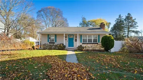 16 Eastman Street Warwick RI 02886