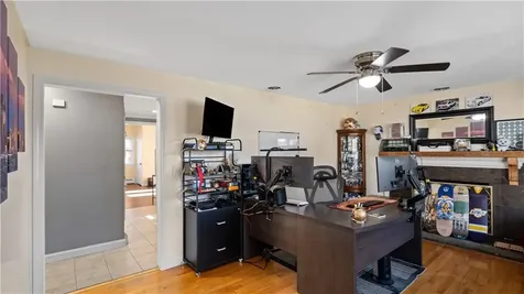 16 Eastman Street Warwick RI 02886