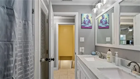 16 Eastman Street Warwick RI 02886