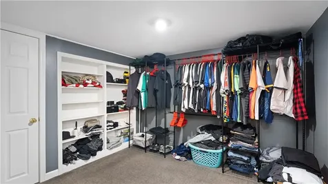 16 Eastman Street Warwick RI 02886