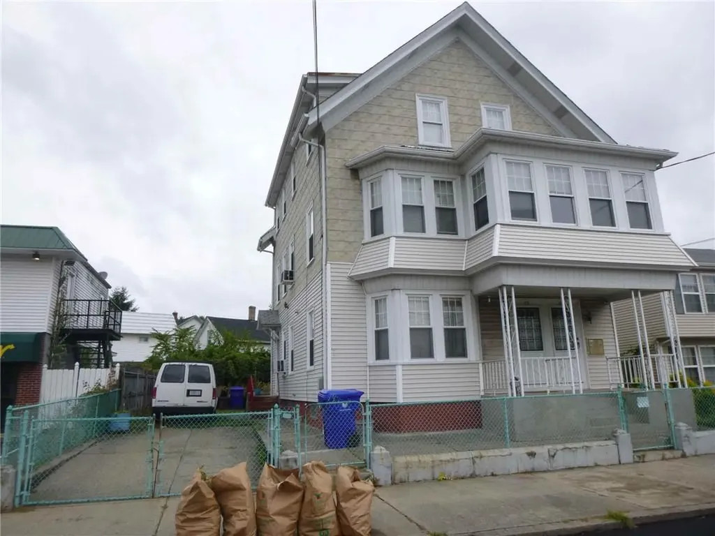 66 Japonica Street Pawtucket RI 02860