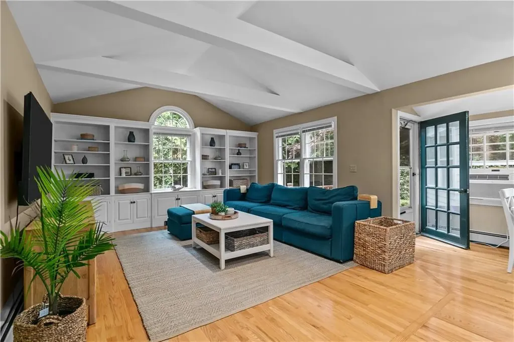 8 Sylvan Street Newport RI 02840
