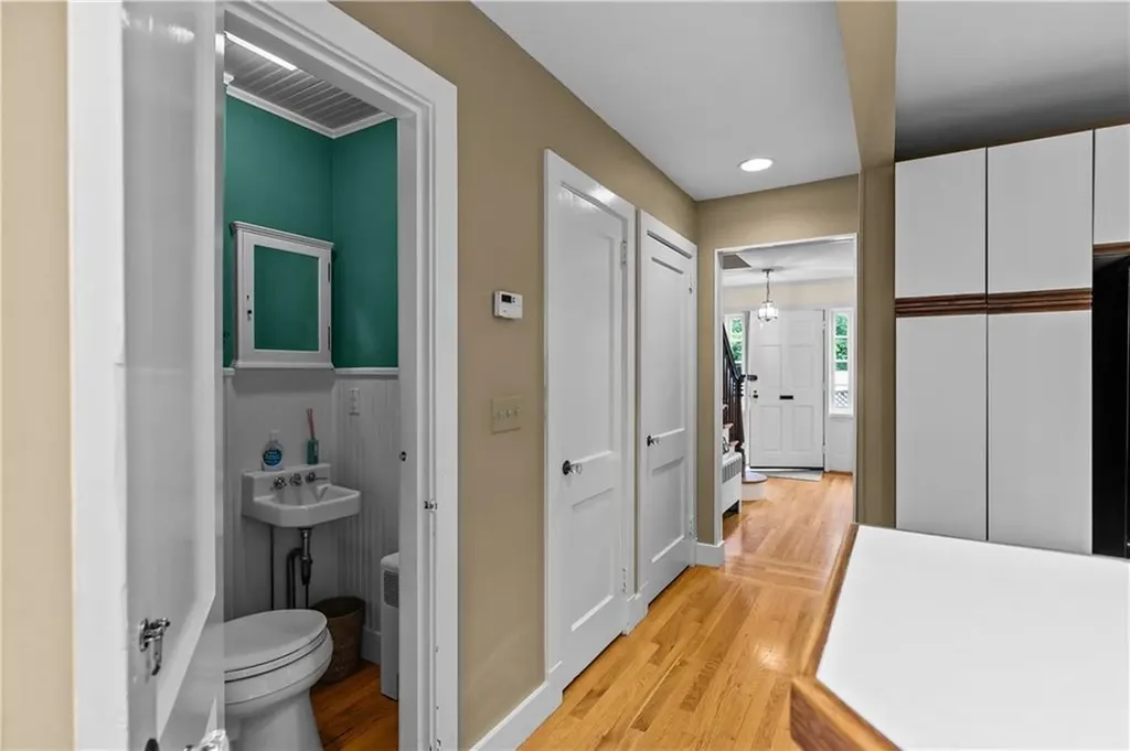 8 Sylvan Street Newport RI 02840