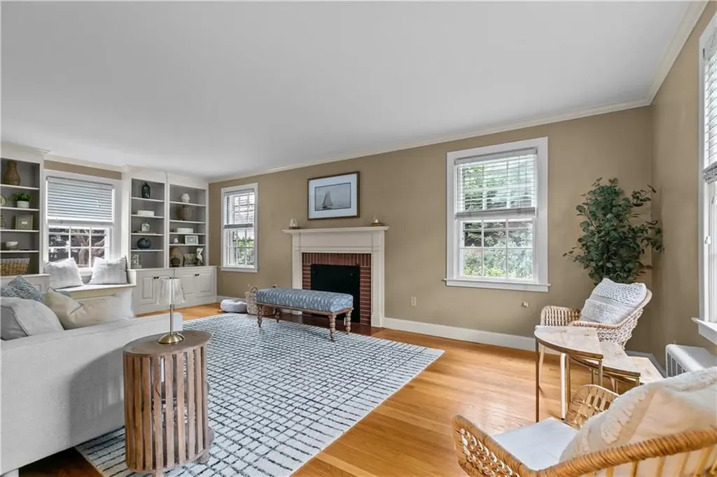 8 Sylvan Street Newport RI 02840