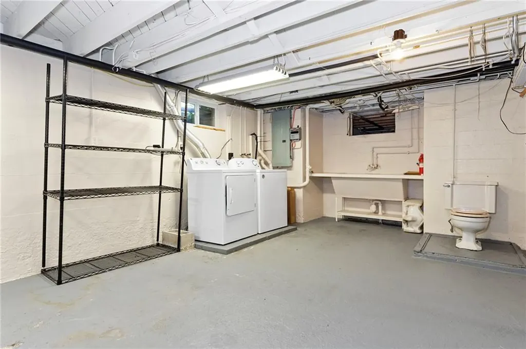 8 Sylvan Street Newport RI 02840