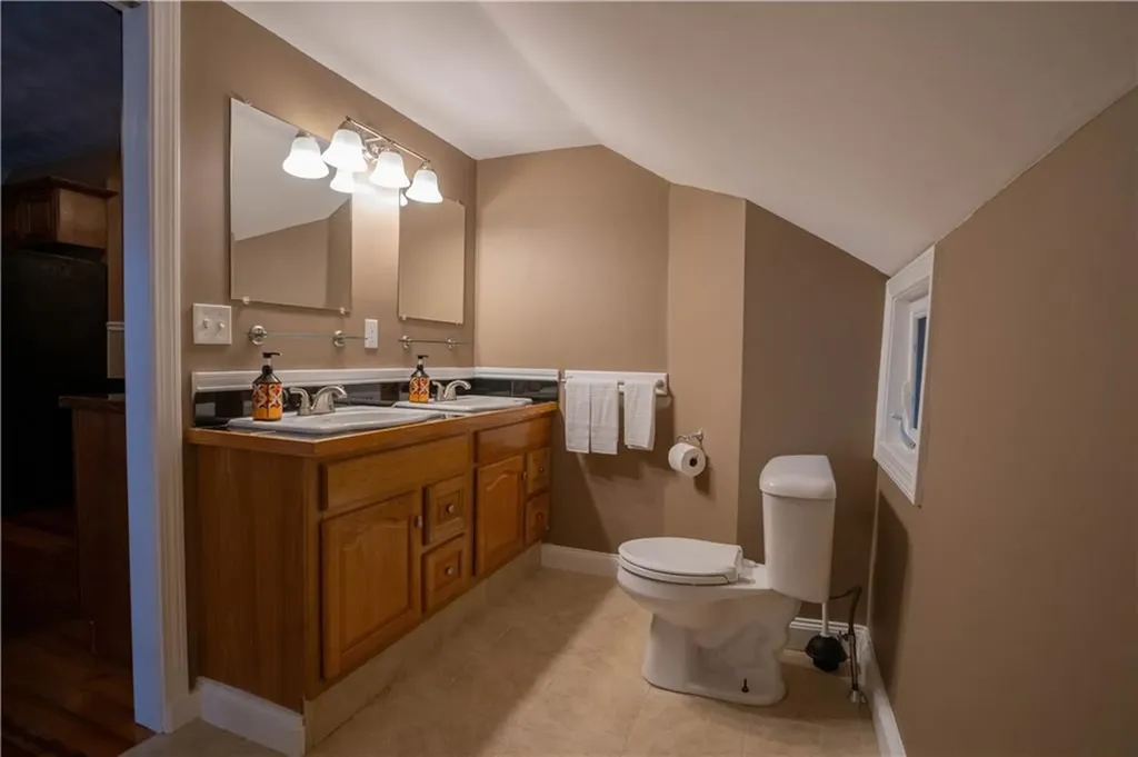 304 Waterman Avenue Smithfield RI 02917