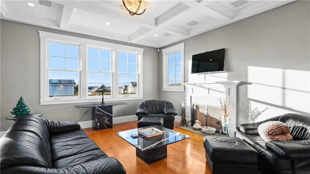 3 Doris Terrace Newport RI 02840