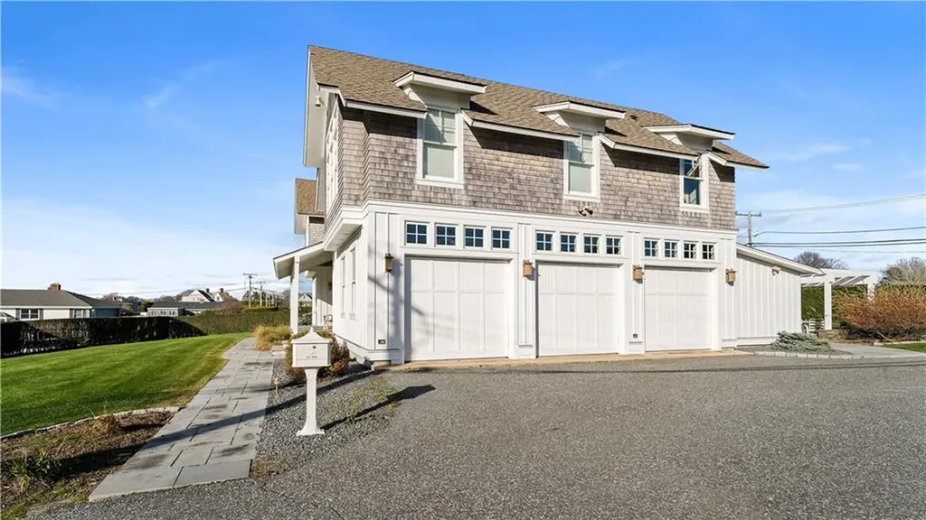 3 Doris Terrace Newport RI 02840