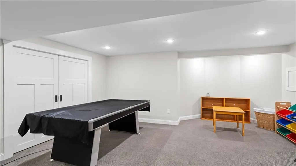 3 Doris Terrace Newport RI 02840
