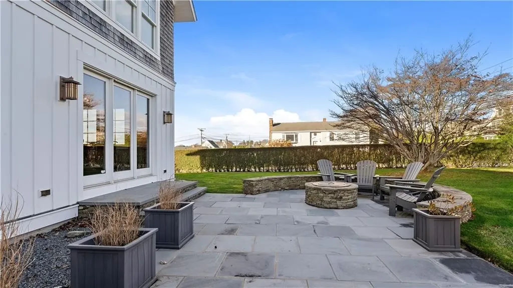 3 Doris Terrace Newport RI 02840