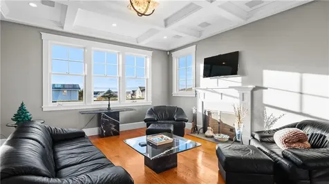 3 Doris Terrace Newport RI 02840