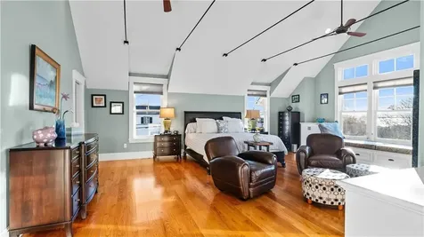 3 Doris Terrace Newport RI 02840