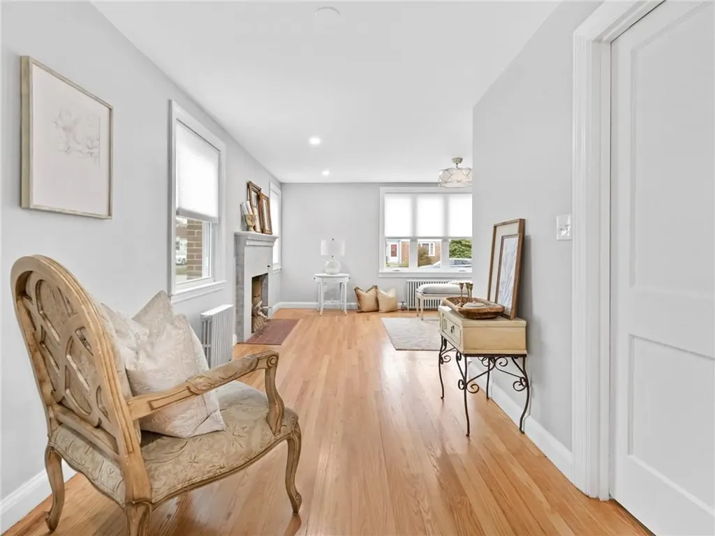 41 Drake Road Warwick RI 02888