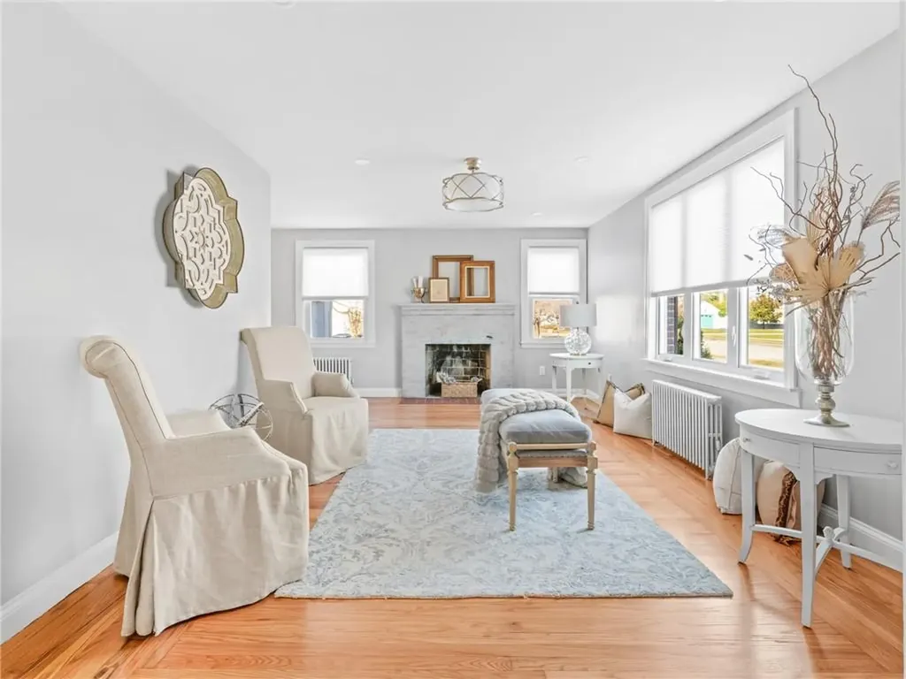 41 Drake Road Warwick RI 02888