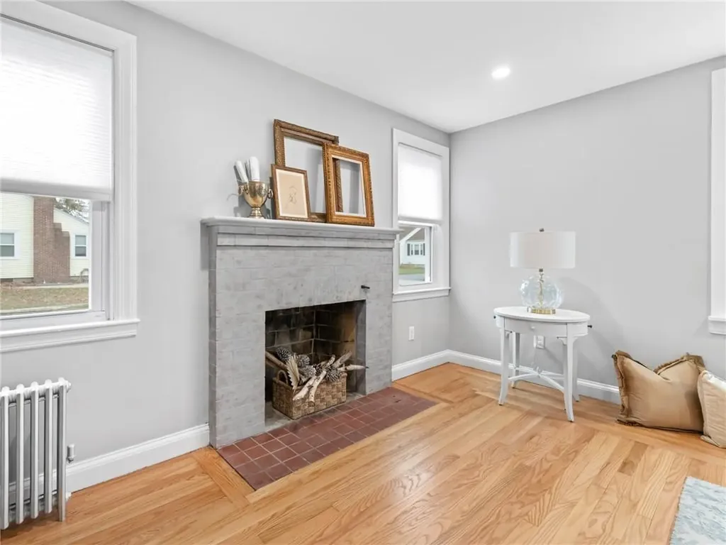 41 Drake Road Warwick RI 02888