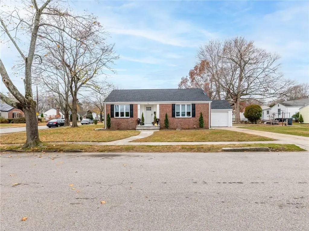 41 Drake Road Warwick RI 02888