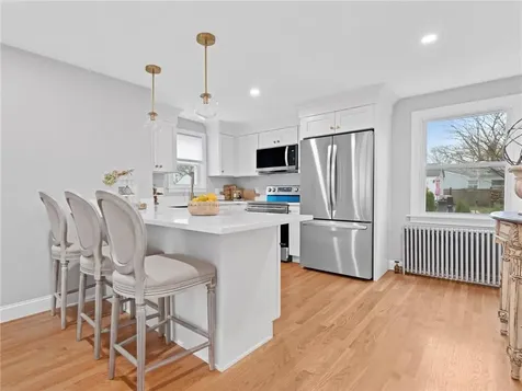 41 Drake Road Warwick RI 02888