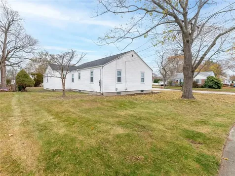 41 Drake Road Warwick RI 02888