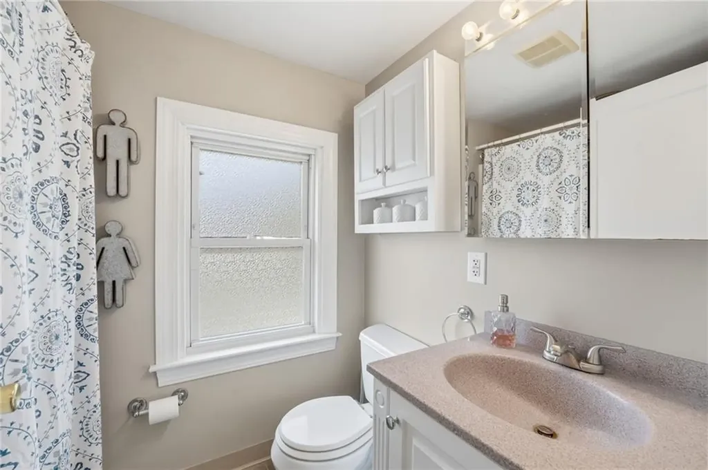 107 Glenwood Drive Warwick RI 02889