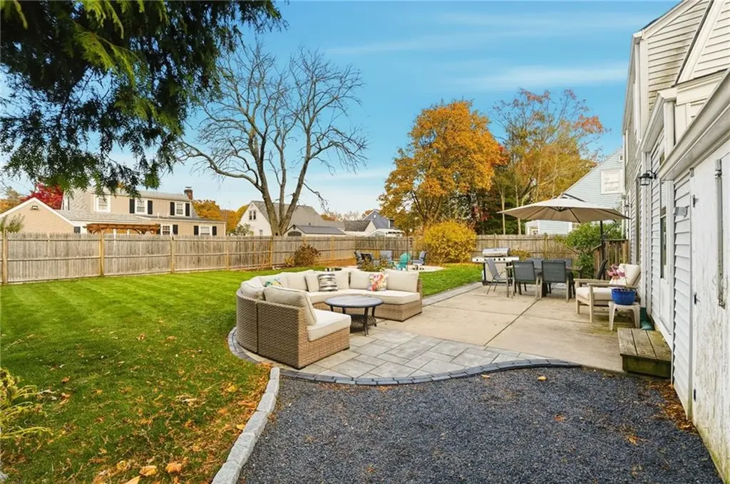 107 Glenwood Drive Warwick RI 02889