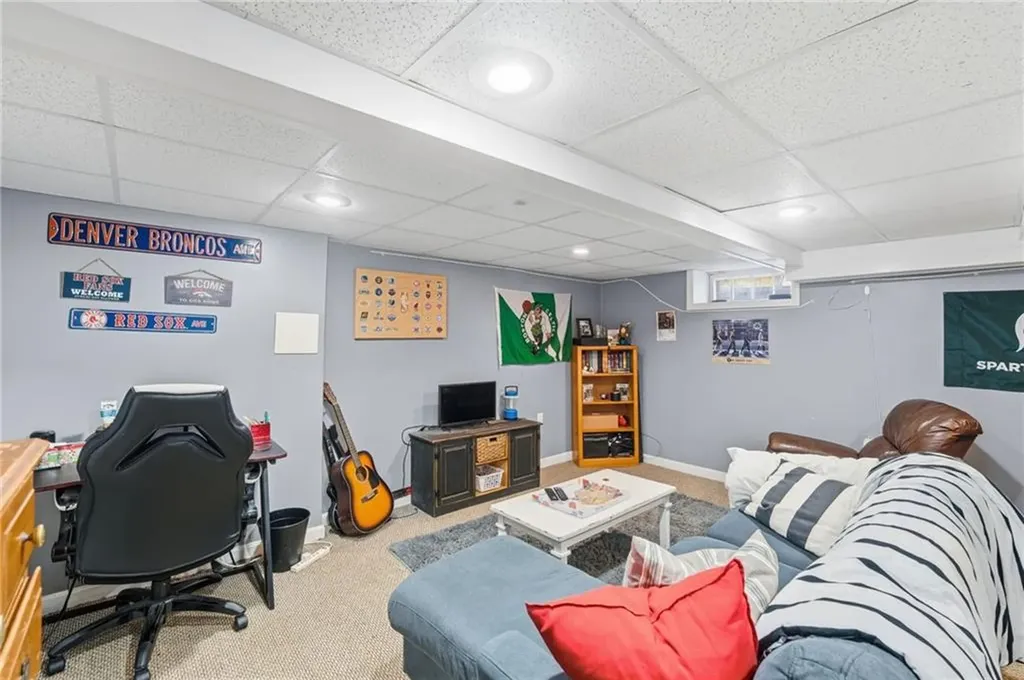 107 Glenwood Drive Warwick RI 02889