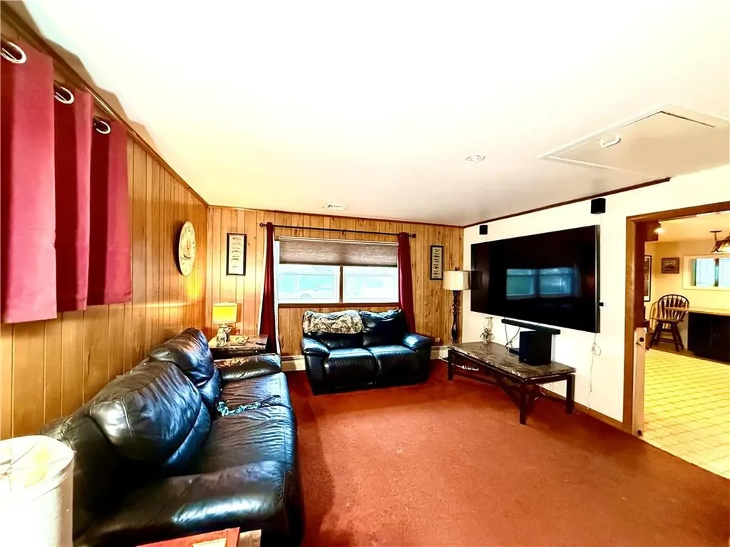 85 Hilton Avenue East Providence RI 02915