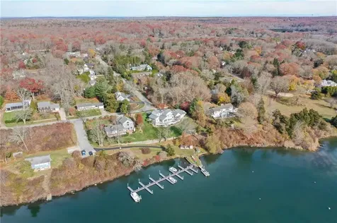 19 West Spruce Street Charlestown RI 02813