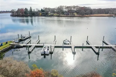 19 West Spruce Street Charlestown RI 02813