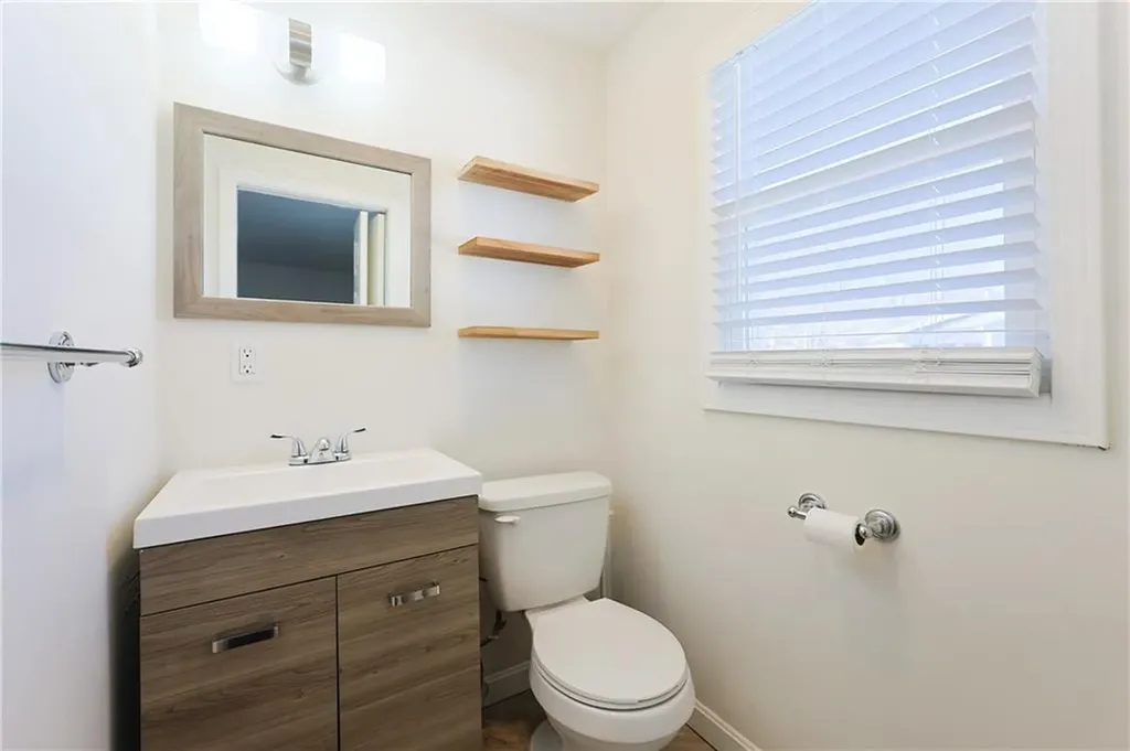 31 Salina Avenue Johnston RI 02919