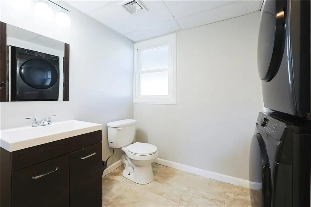 31 Salina Avenue Johnston RI 02919