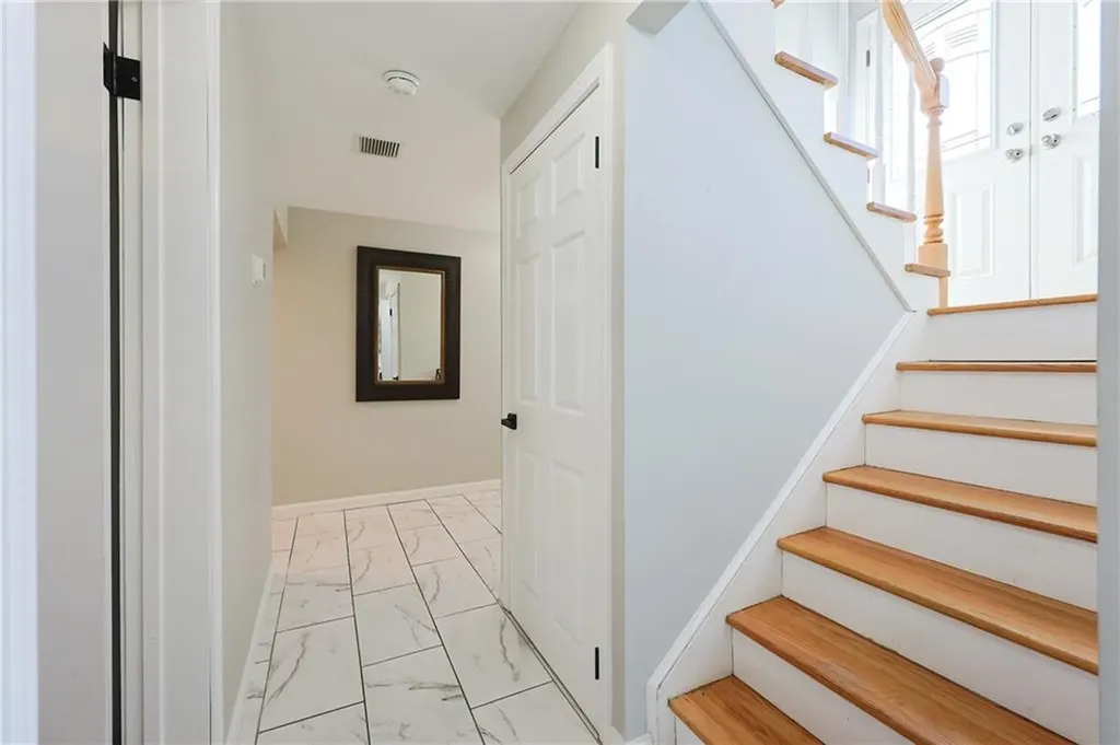 31 Salina Avenue Johnston RI 02919