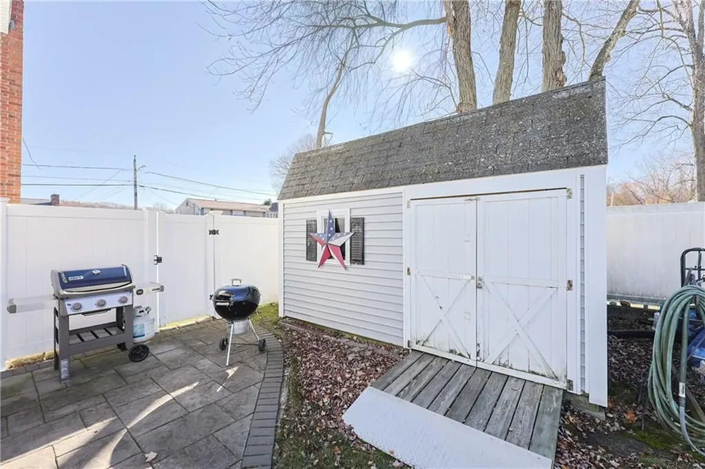 31 Salina Avenue Johnston RI 02919