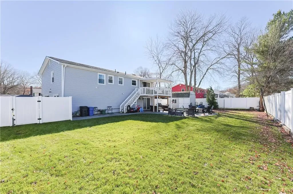 31 Salina Avenue Johnston RI 02919