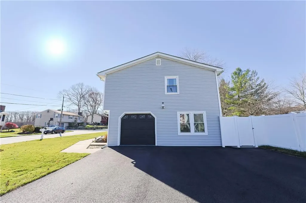 31 Salina Avenue Johnston RI 02919
