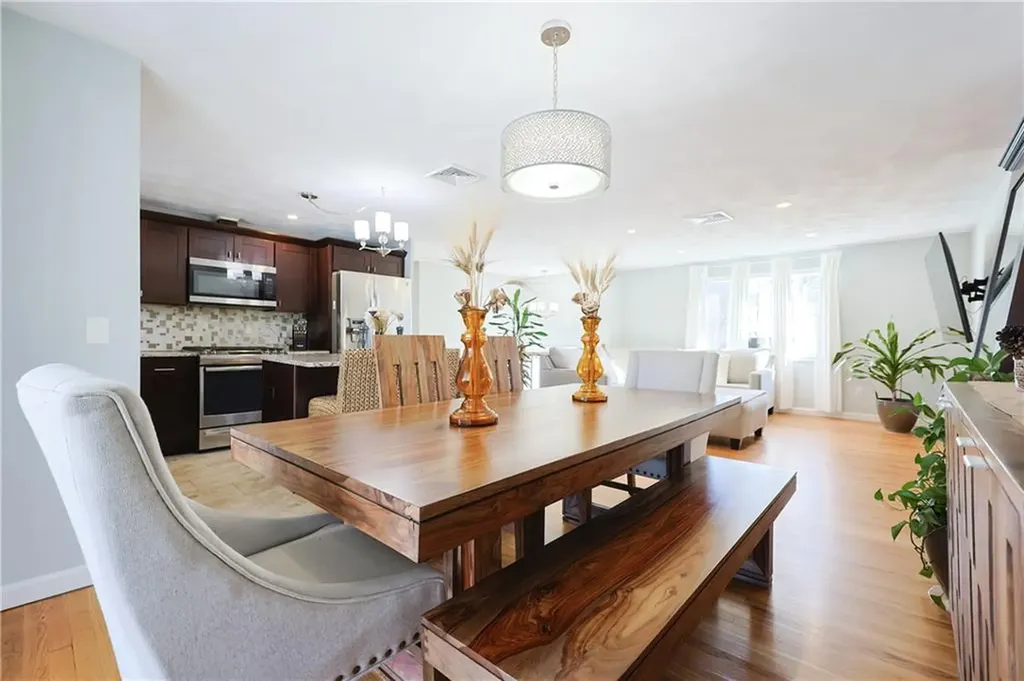 31 Salina Avenue Johnston RI 02919