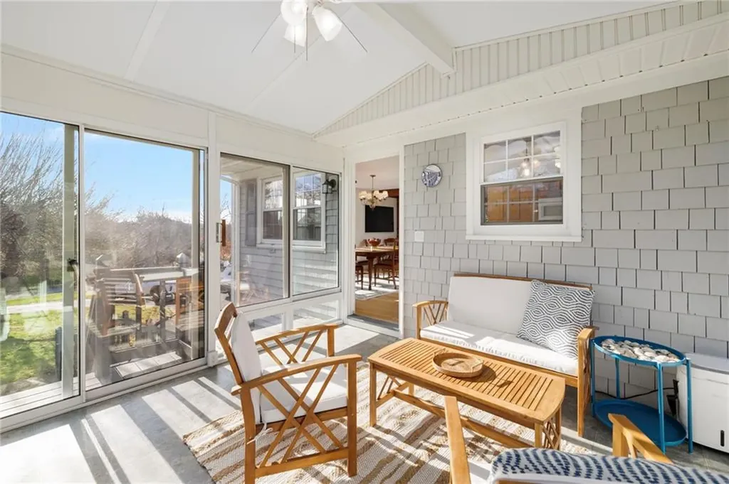 46 Arrowhead Drive Tiverton RI 02878