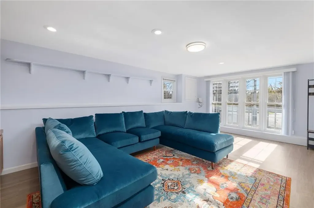 46 Arrowhead Drive Tiverton RI 02878