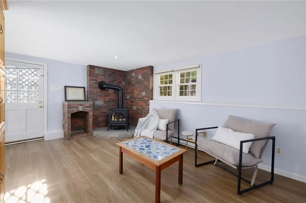 46 Arrowhead Drive Tiverton RI 02878