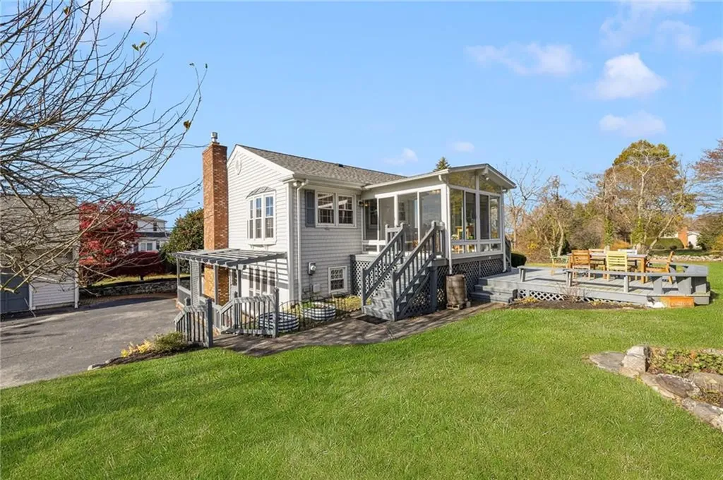 46 Arrowhead Drive Tiverton RI 02878