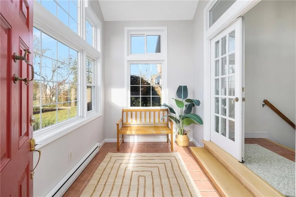 46 Arrowhead Drive Tiverton RI 02878