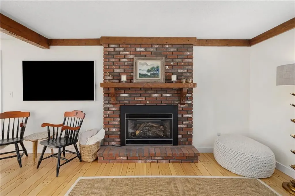 46 Arrowhead Drive Tiverton RI 02878